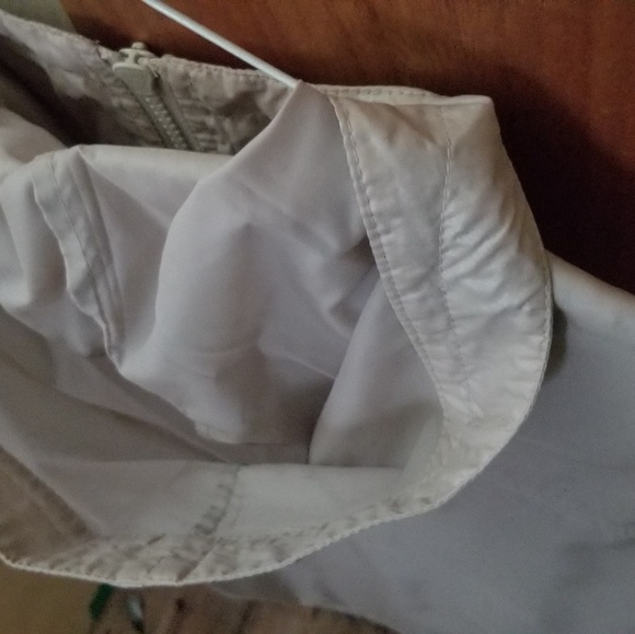 Lacoste Hoodie Windbreaker Jacket (Pullover) - Picture 5 of 7